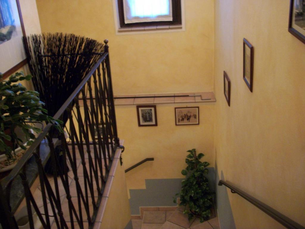 Cascina Ballarin La Morra Quarto foto