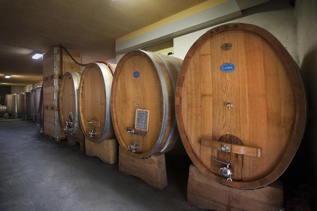 Cascina Ballarin La Morra Exterior foto