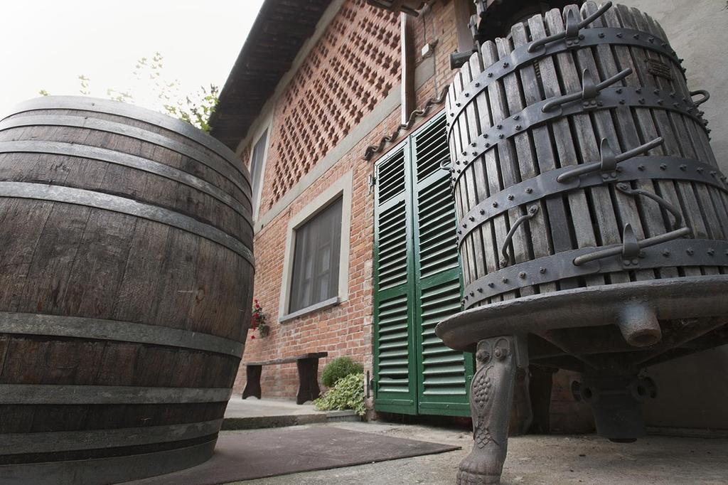 Cascina Ballarin La Morra Exterior foto